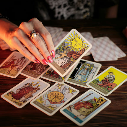 Tarot & Oracle Readings with Robyn