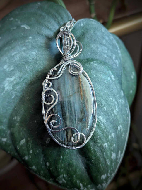 Dusk Mirror - Handmade Labradorite Pendant in Stainless Steel | Iridescent Gemstone Necklace for Intuition & Magic