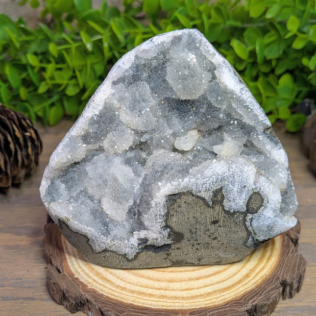 Grey Quartz Chalcedony Geode 1