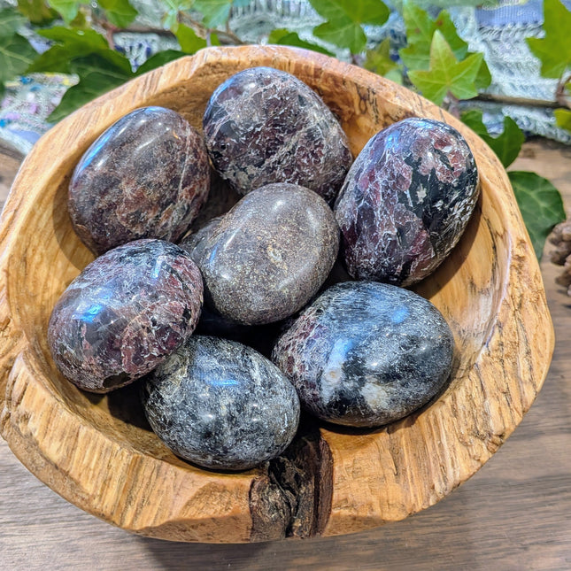 Red Garnet Palm Stones
