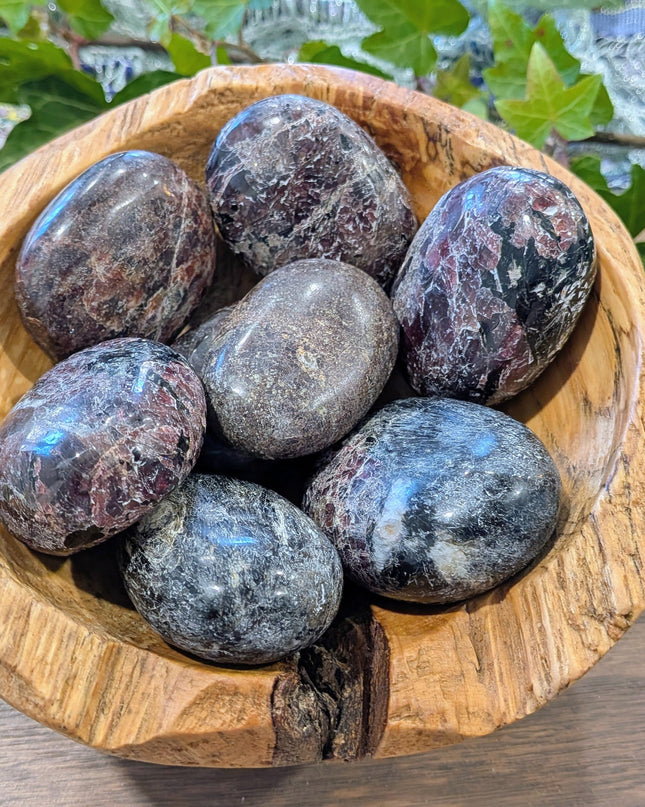 Red Garnet Palm Stones