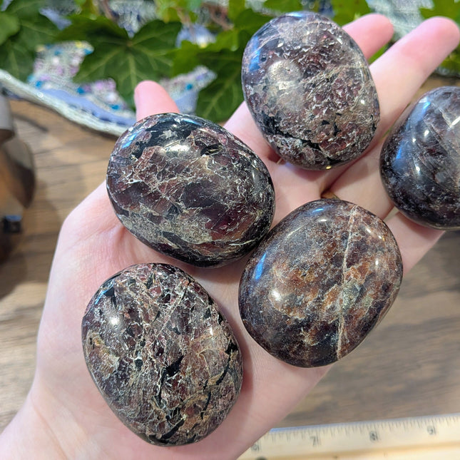 Red Garnet Palm Stones