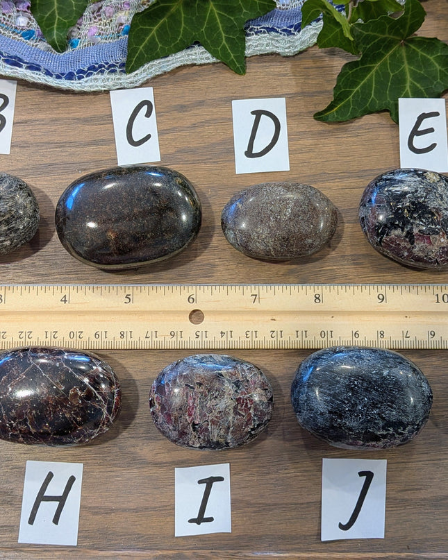 Red Garnet Palm Stones