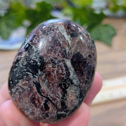 Red Garnet Palm Stones - Variant A