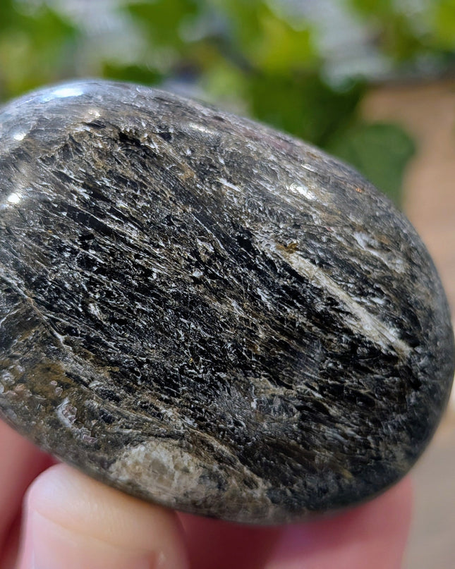 Red Garnet Palm Stones - Variant B