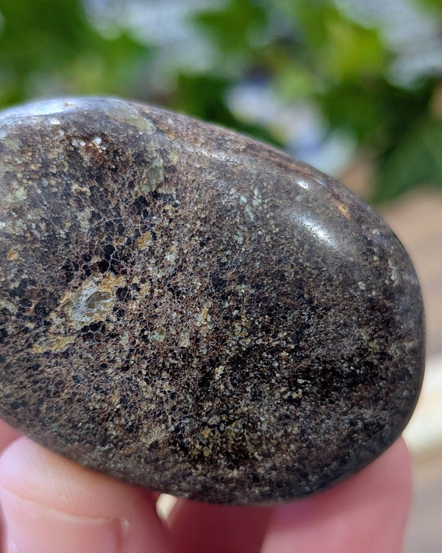 Red Garnet Palm Stones - Variant D