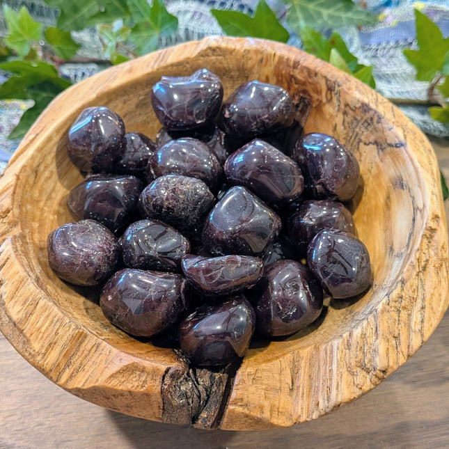 Red Garnet Tumbled Stones
