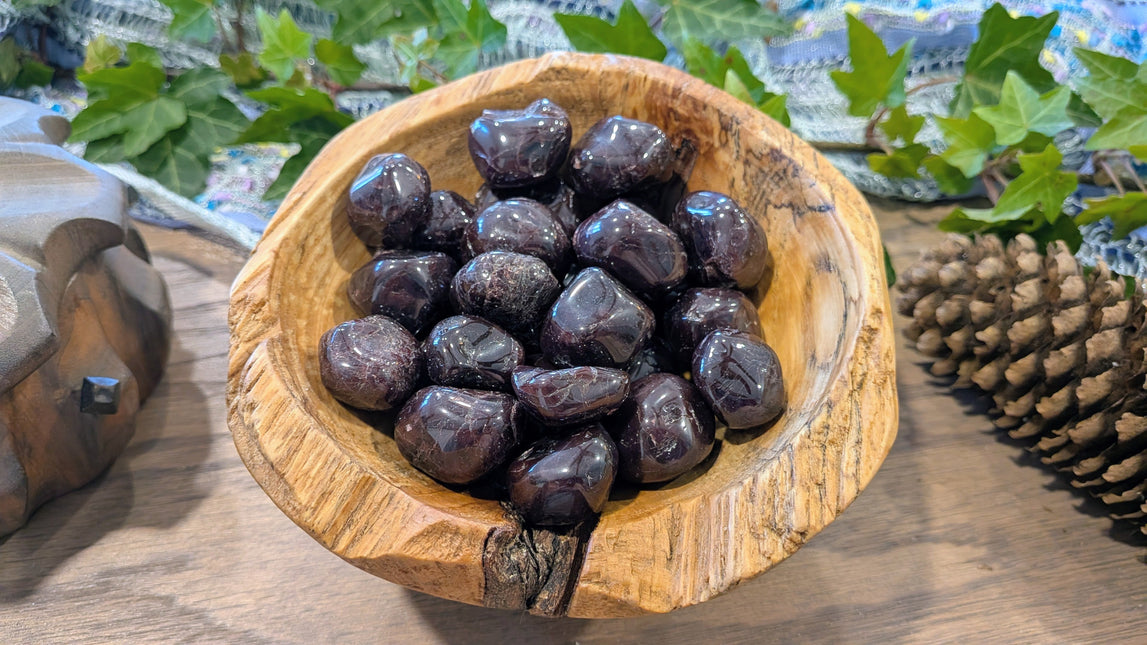 Red Garnet Tumbled Stones