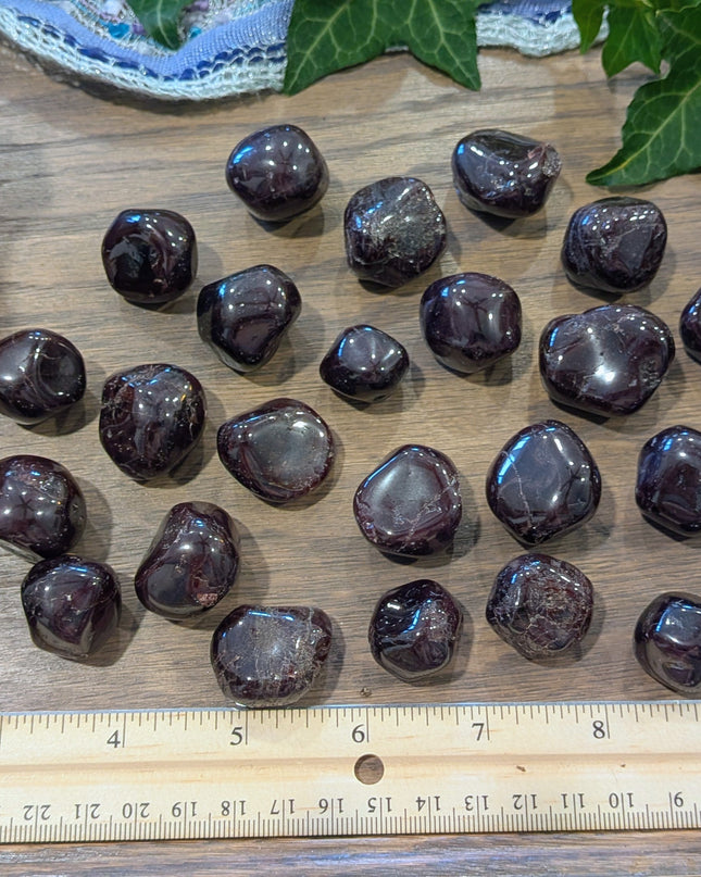 Red Garnet Tumbled Stones