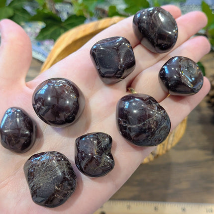 Red Garnet Tumbled Stones