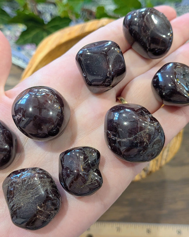 Red Garnet Tumbled Stones