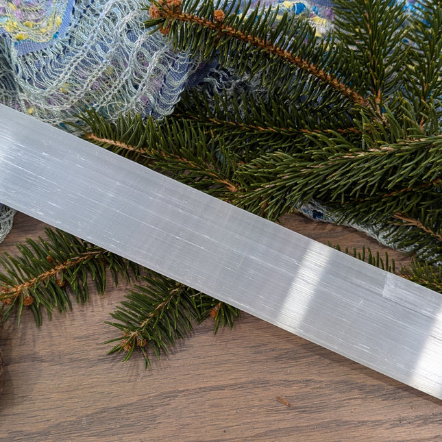 White, Clear Selenite Charging Bar