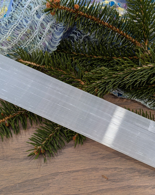 White, Clear Selenite Charging Bar