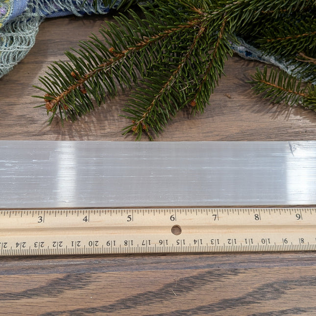 White, Clear Selenite Charging Bar